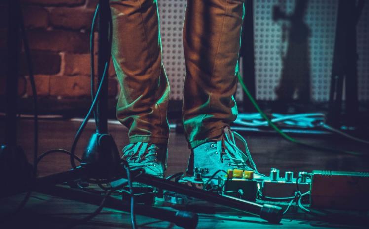 全链路深耕，解锁鸡冠区电商产品视频的爆款密码