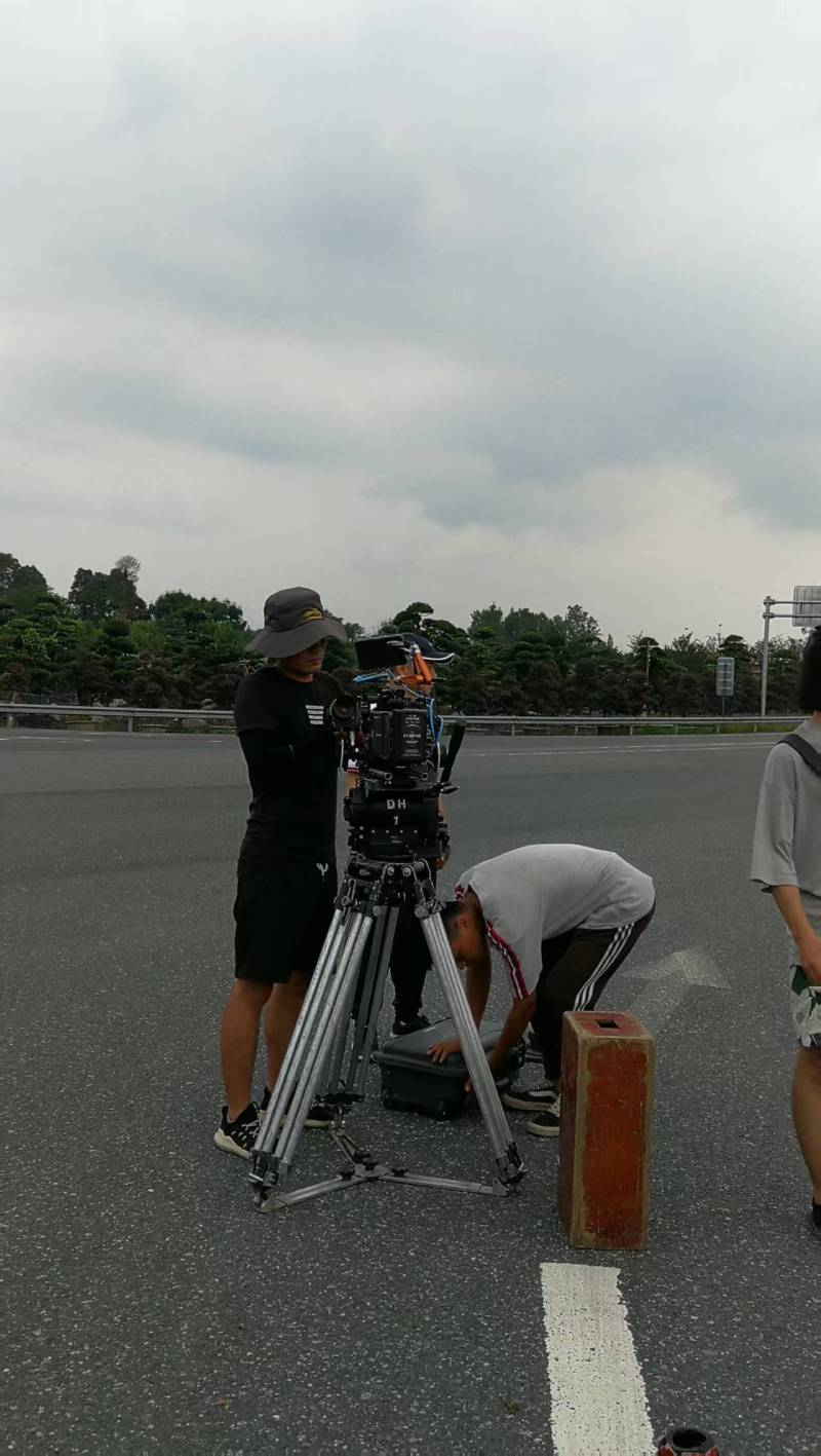 聚焦鸡冠区产品视频拍摄，以专业视角雕琢产品高光影像