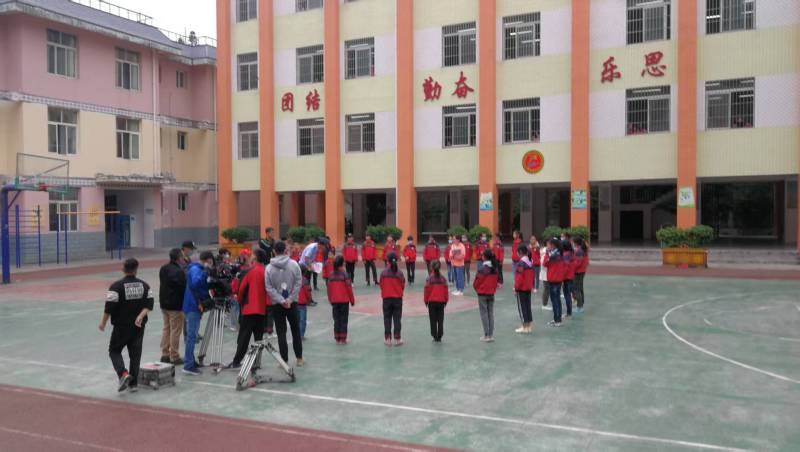 让产品 “动” 起来！优质鸡冠区产品视频拍摄公司是怎么炼成的？